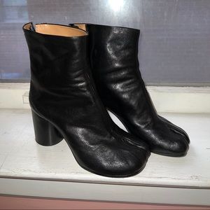 Margiela black vintage mid heel tabi boot size 40